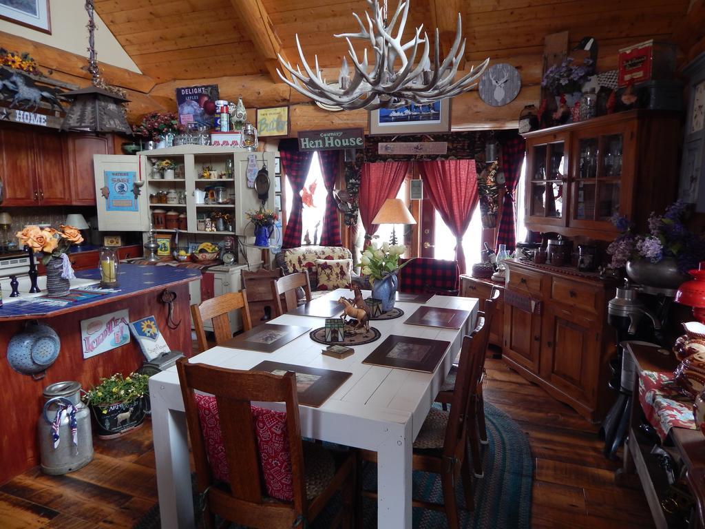 Idle Spurs Log Cabin Bed & Breakfast Black Diamond Exteriör bild