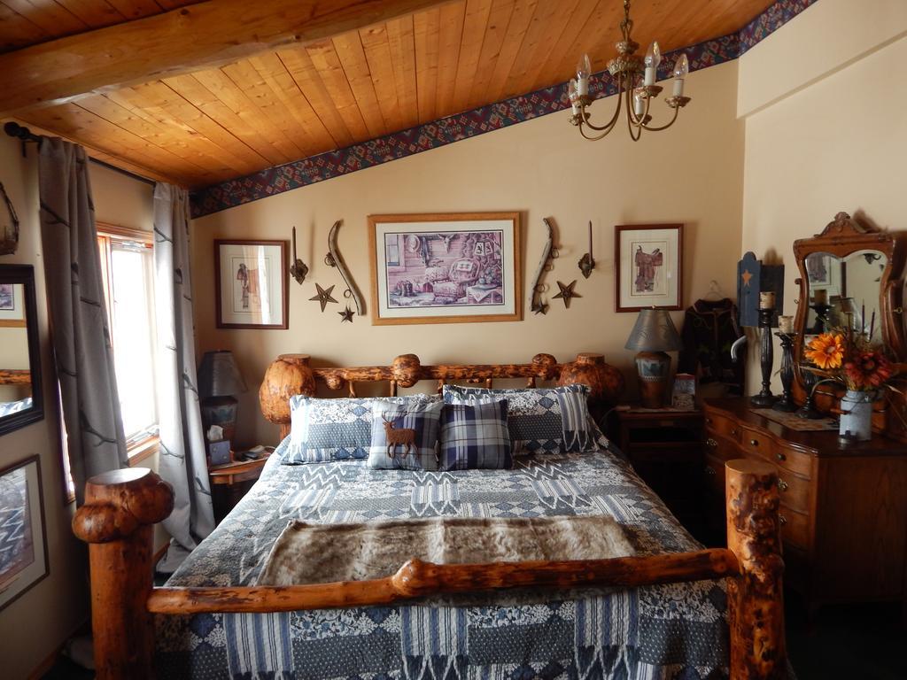 Idle Spurs Log Cabin Bed & Breakfast Black Diamond Exteriör bild