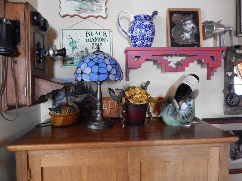 Idle Spurs Log Cabin Bed & Breakfast Black Diamond Exteriör bild