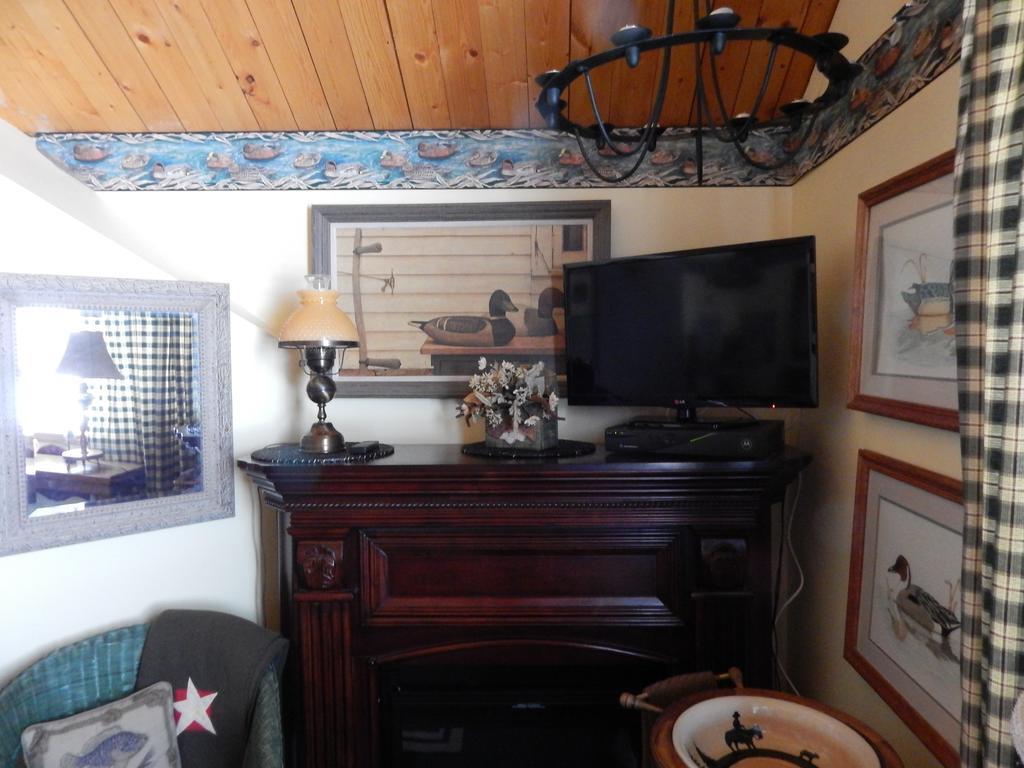 Idle Spurs Log Cabin Bed & Breakfast Black Diamond Exteriör bild