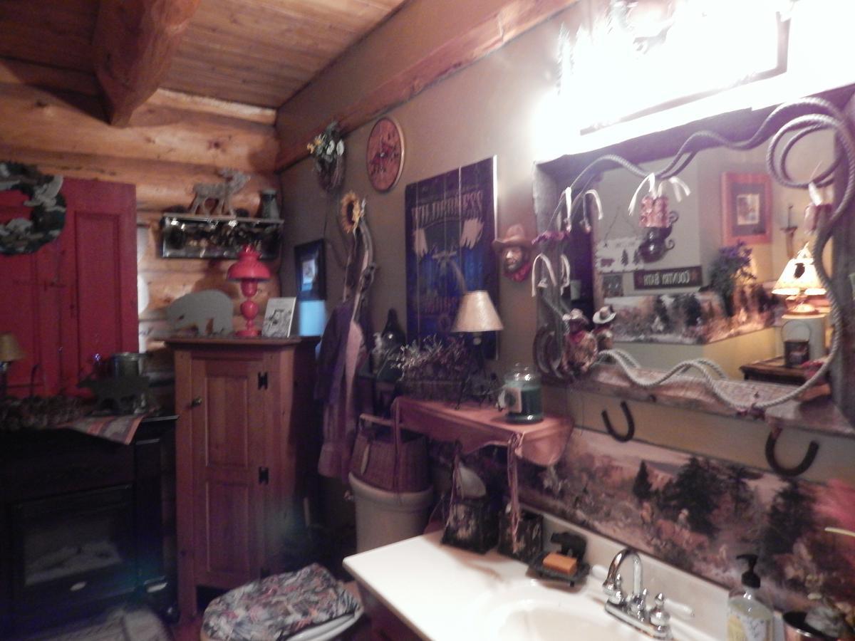 Idle Spurs Log Cabin Bed & Breakfast Black Diamond Exteriör bild